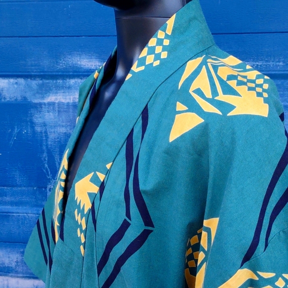 VIVI The Man Men's Cultural Robe - Picture 9 of 17